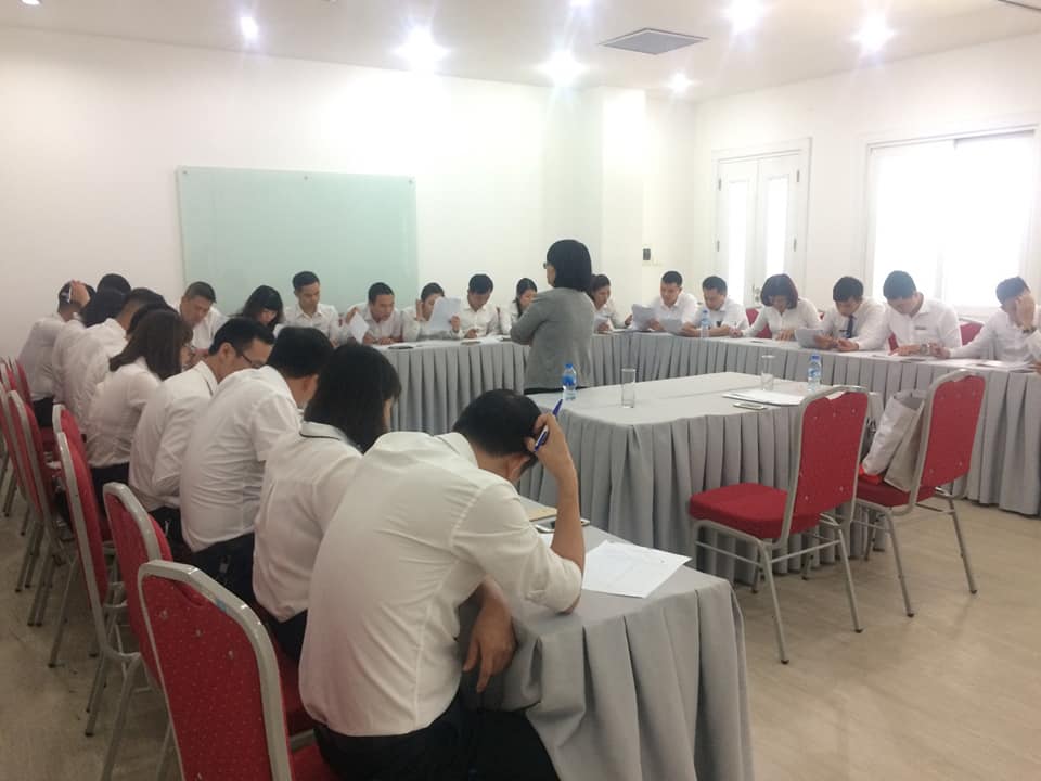 Đào tạo nhân viên kinh doanh tại Toyota Thăng Long giúp nhân viên nắm vững kiến thức sản phẩm